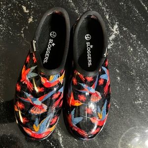NWOT Sloggers Women's Waterproof Rain Garden Shoe  Hummingbirds Red, Sz. 9